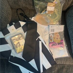 Complete XXL Adult Beetlejuice Costume w/ Suit, Shirt, Tie, Wig, Makeup Kit NEW